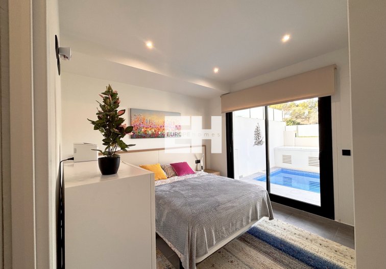 Segunda mano - villa - Villamartin - Costa Blanca