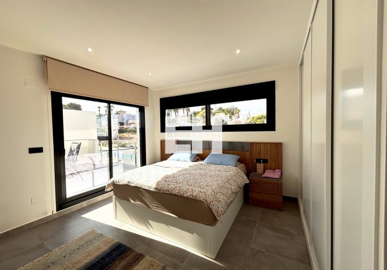 Segunda mano - villa - Villamartin - Costa Blanca