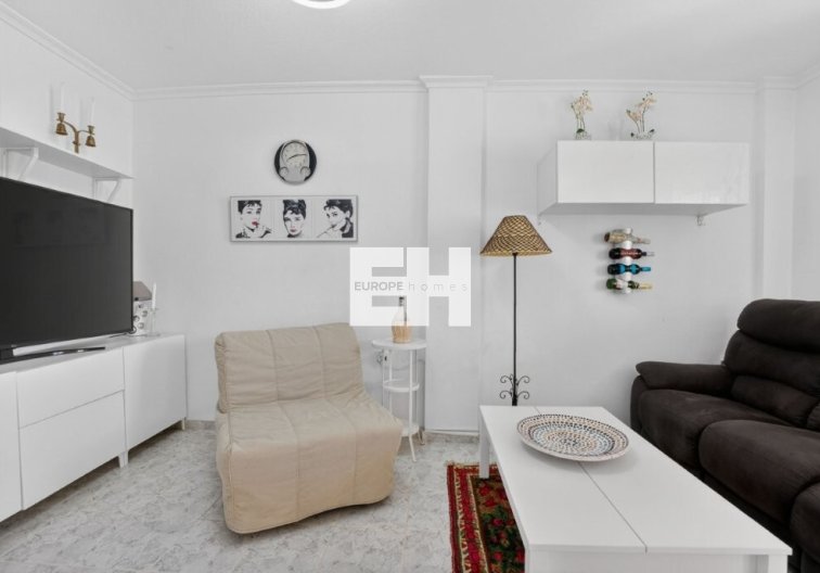 Segunda mano - town house - Torrevieja - Aguas Nuevas