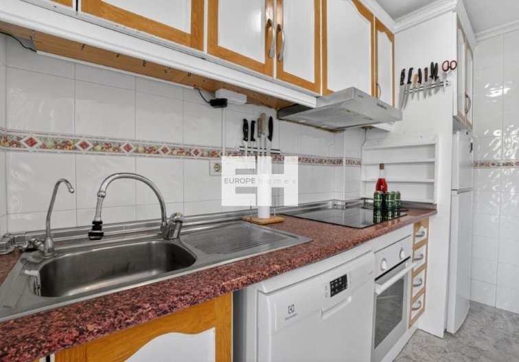 Segunda mano - town house - Torrevieja - Aguas Nuevas