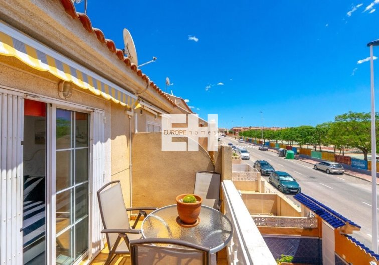 Segunda mano - town house - Torrevieja - Aguas Nuevas