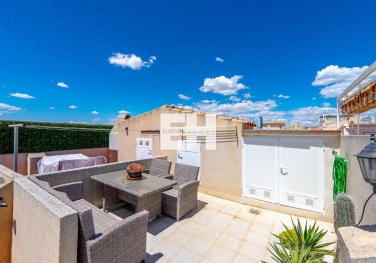 Segunda mano - town house - Torrevieja - Aguas Nuevas