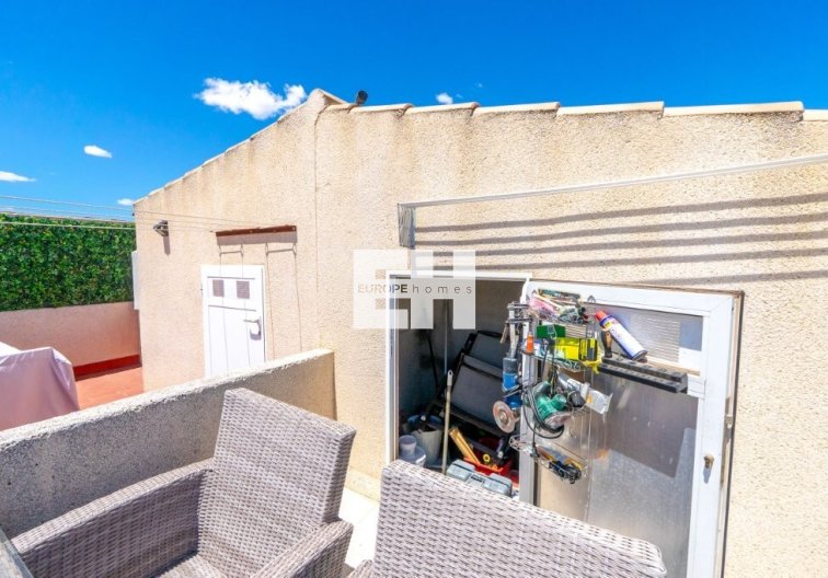 Segunda mano - town house - Torrevieja - Aguas Nuevas