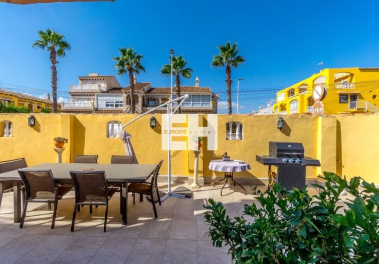 Segunda mano - Apartamento  - Torrevieja - La Rosaleda
