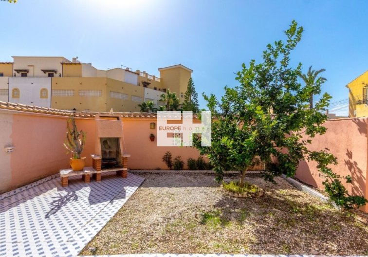 Segunda mano - Apartamento  - Torrevieja - La Rosaleda