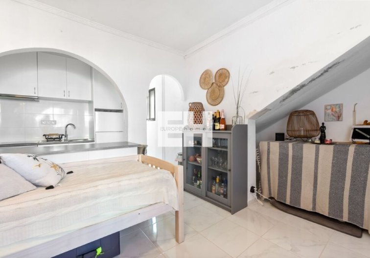 Segunda mano - Apartamento  - Torrevieja - La Rosaleda