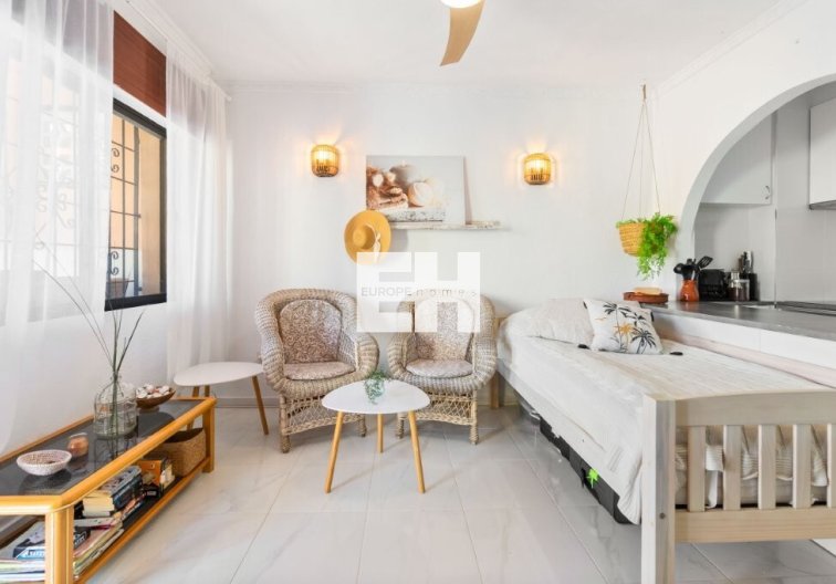 Segunda mano - Apartamento  - Torrevieja - La Rosaleda
