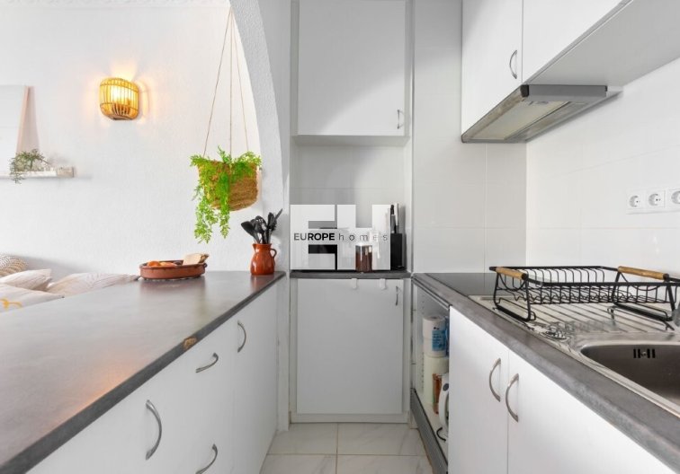 Segunda mano - Apartamento  - Torrevieja - La Rosaleda