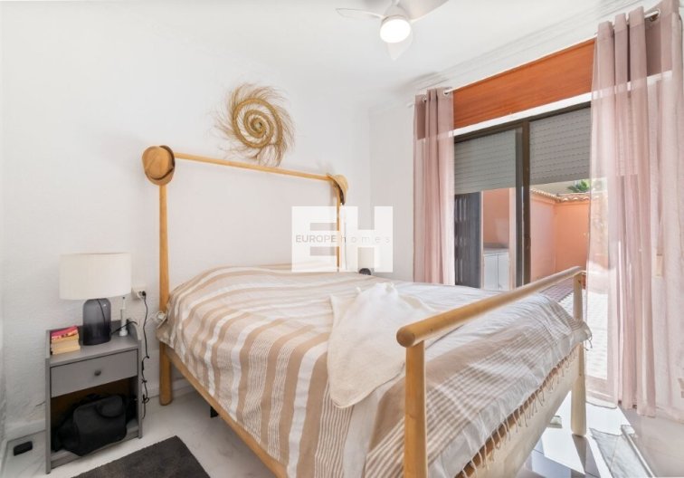 Segunda mano - Apartamento  - Torrevieja - La Rosaleda