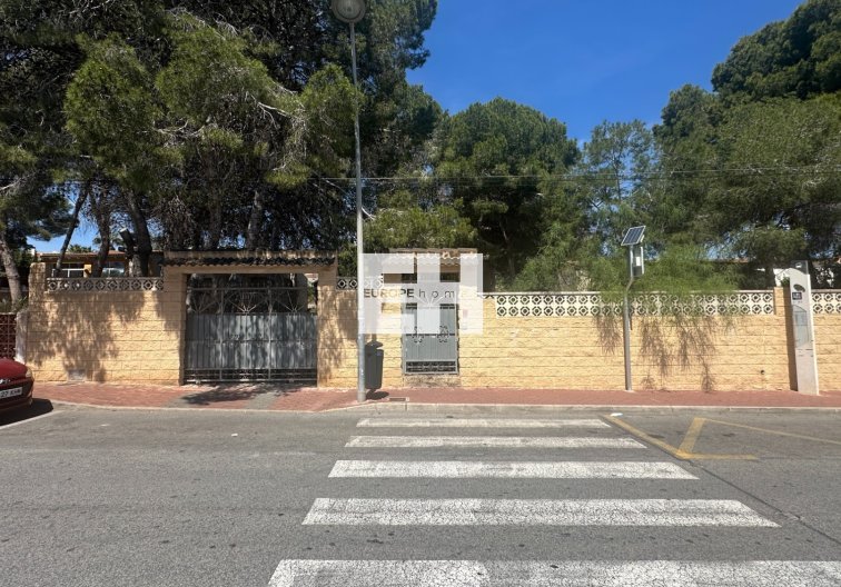 Segunda mano - villa - Torrevieja - Costa Blanca