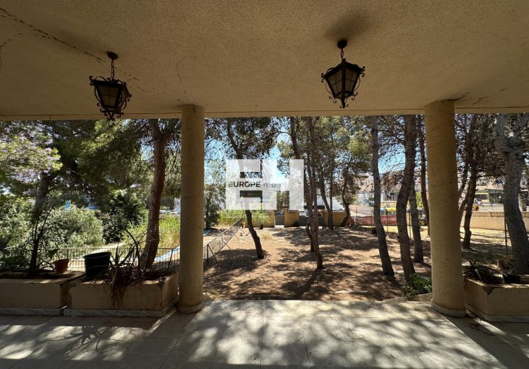 Segunda mano - villa - Torrevieja - Costa Blanca