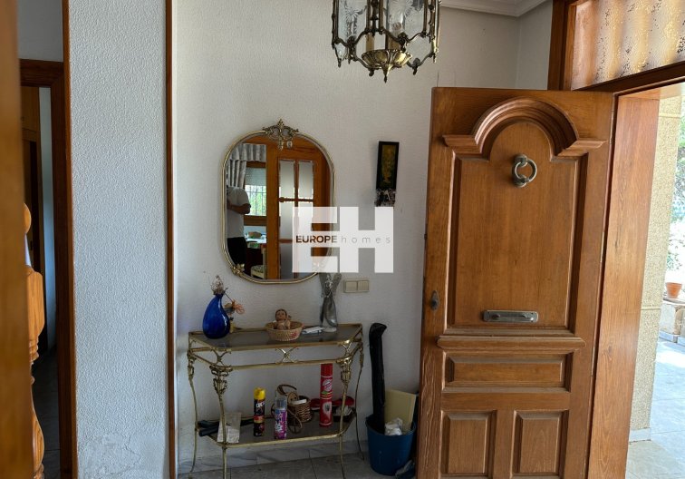 Segunda mano - villa - Torrevieja - Costa Blanca
