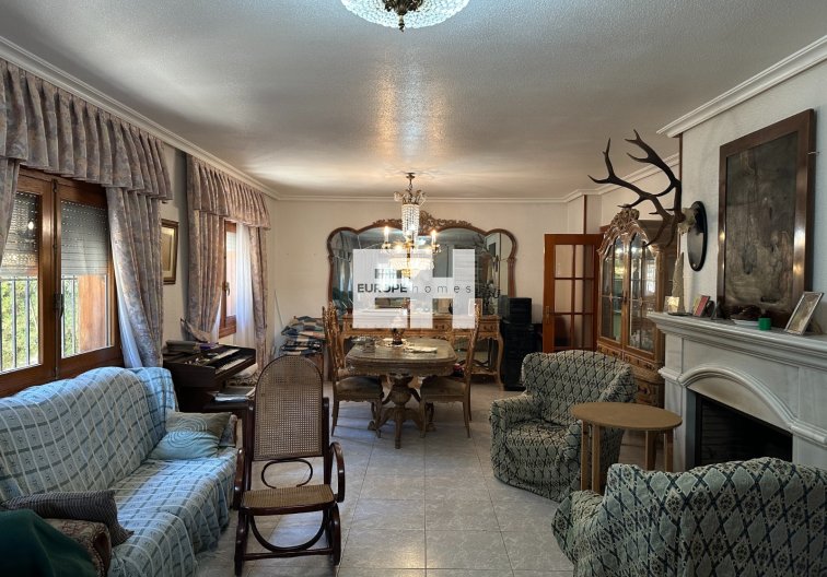 Segunda mano - villa - Torrevieja - Costa Blanca