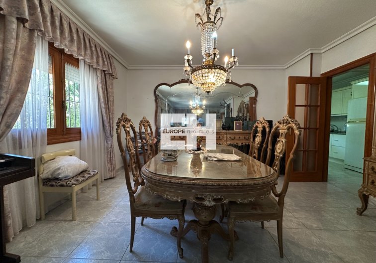 Segunda mano - villa - Torrevieja - Costa Blanca