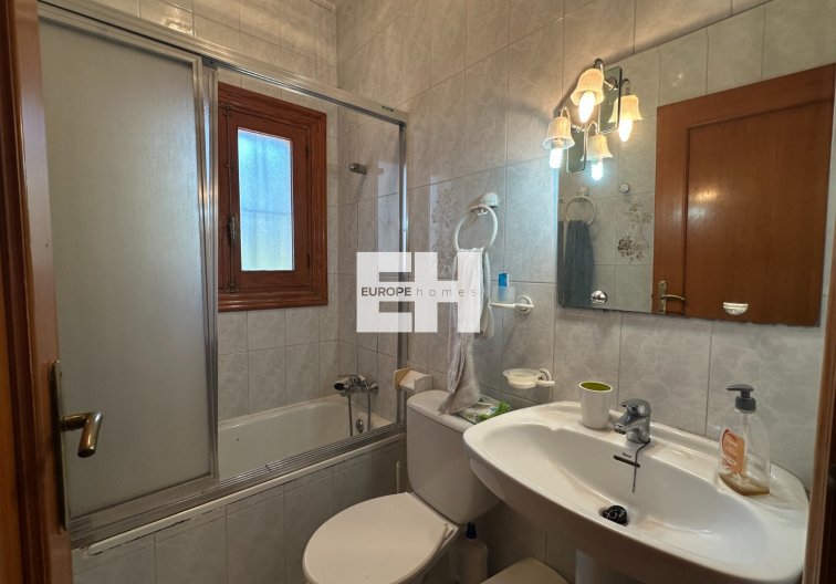 Segunda mano - villa - Torrevieja - Costa Blanca