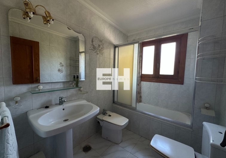 Segunda mano - villa - Torrevieja - Costa Blanca