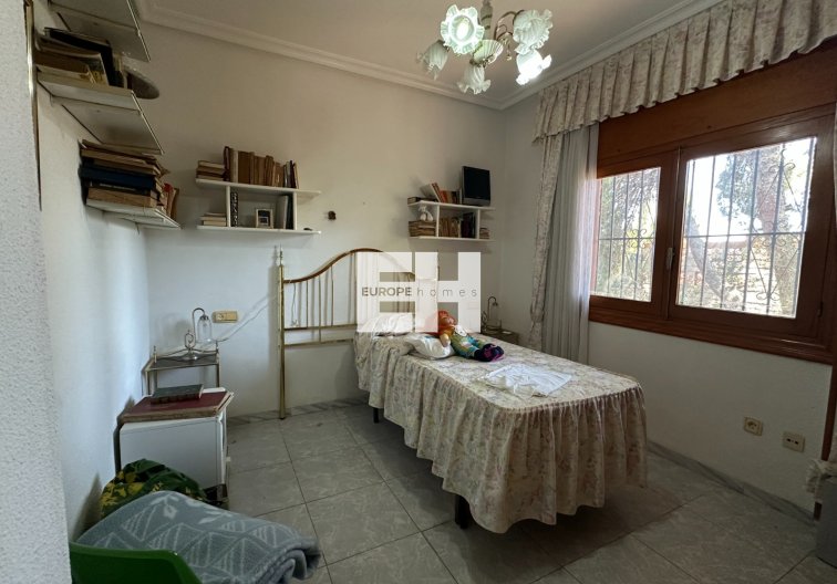 Segunda mano - villa - Torrevieja - Costa Blanca