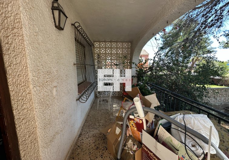 Segunda mano - villa - Torrevieja - Costa Blanca