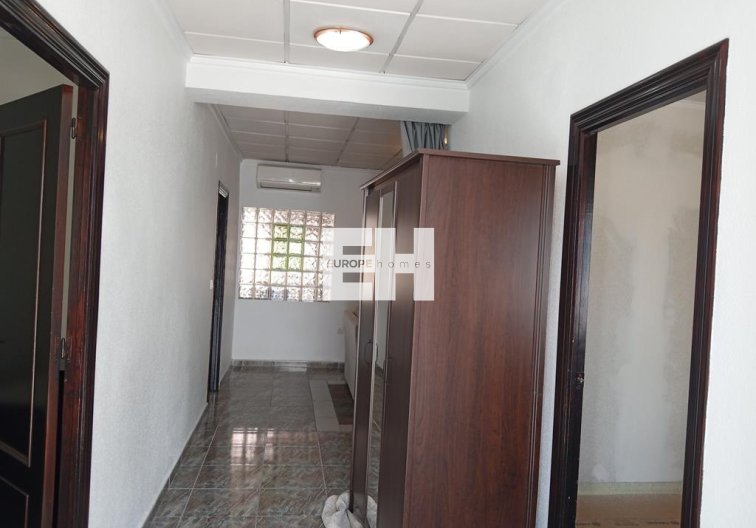 Segunda mano - Semi Detached - Los Montesinos - PUEBLO CENTRO