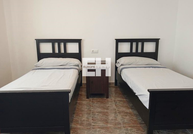 Segunda mano - Semi Detached - Los Montesinos - PUEBLO CENTRO