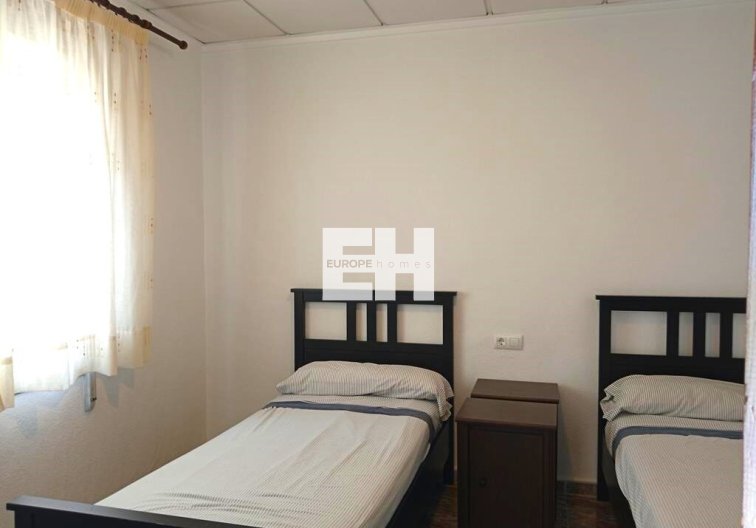 Segunda mano - Semi Detached - Los Montesinos - PUEBLO CENTRO