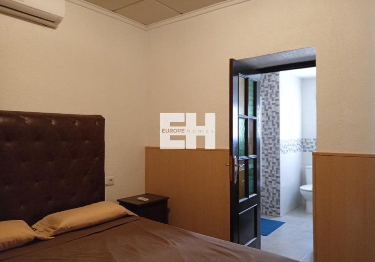 Segunda mano - Semi Detached - Los Montesinos - PUEBLO CENTRO