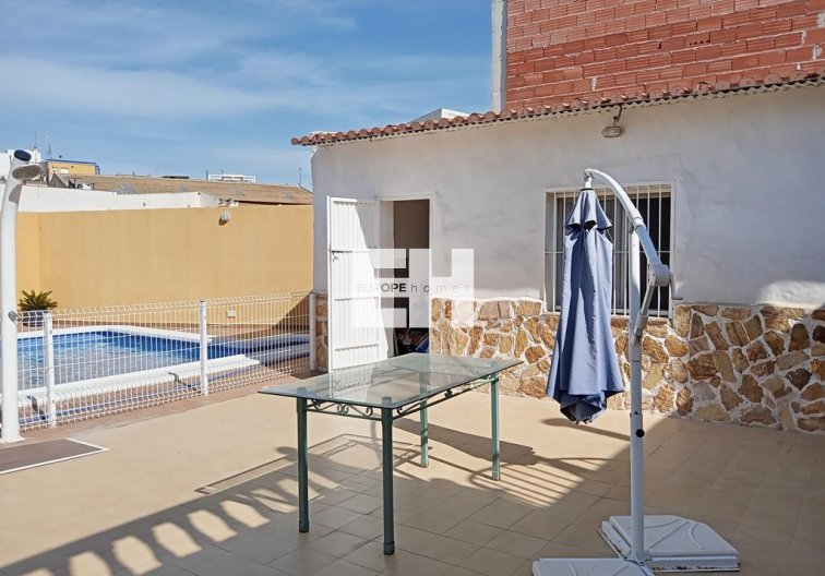 Segunda mano - Semi Detached - Los Montesinos - PUEBLO CENTRO