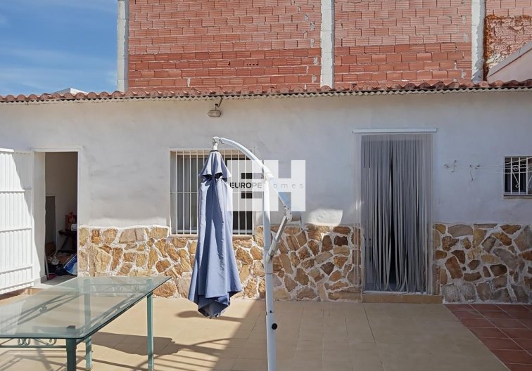 Segunda mano - Semi Detached - Los Montesinos - PUEBLO CENTRO