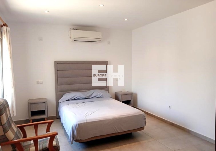 Segunda mano - Semi Detached - Los Montesinos - PUEBLO CENTRO