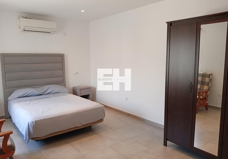 Segunda mano - Semi Detached - Los Montesinos - PUEBLO CENTRO