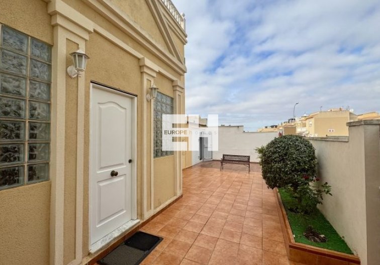 Segunda mano - villa - Torrevieja - Costa Blanca