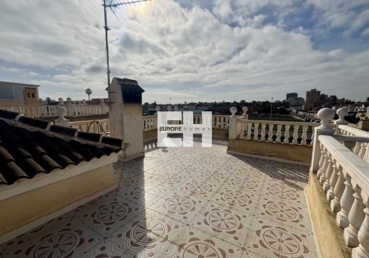 Segunda mano - villa - Torrevieja - Costa Blanca