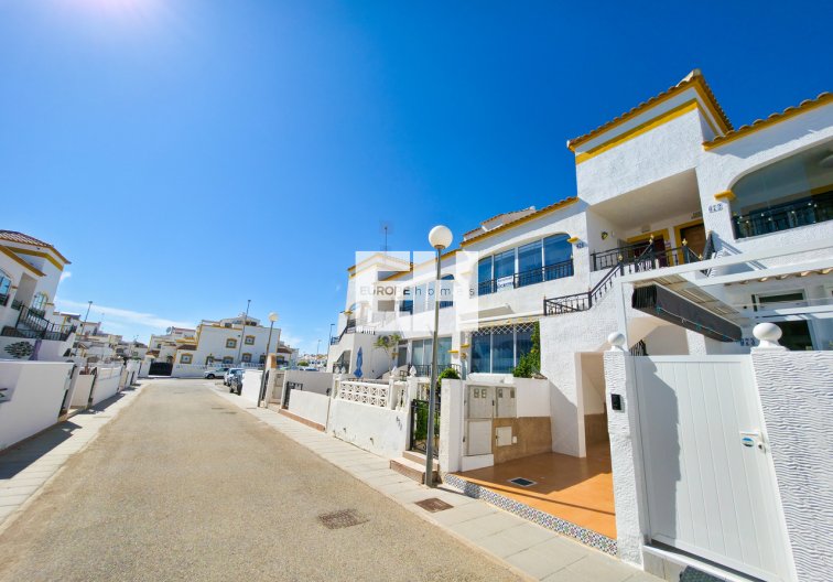 Segunda mano - Apartamento  - Vistabella Golf Entre Naranjos - Inland