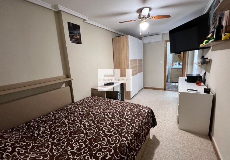 Segunda mano - Apartamento  - Torrevieja - Centro