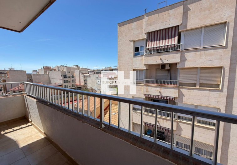 Segunda mano - Apartamento  - Torrevieja - Centro