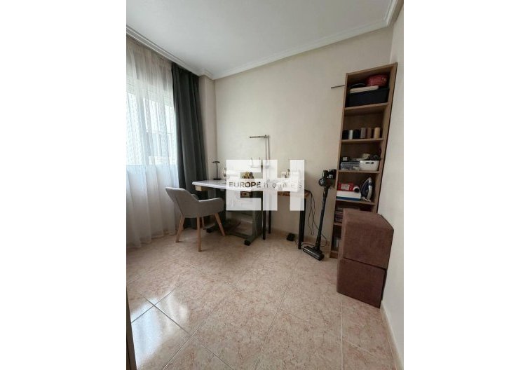 Segunda mano - Apartamento  - Torrevieja - Centro
