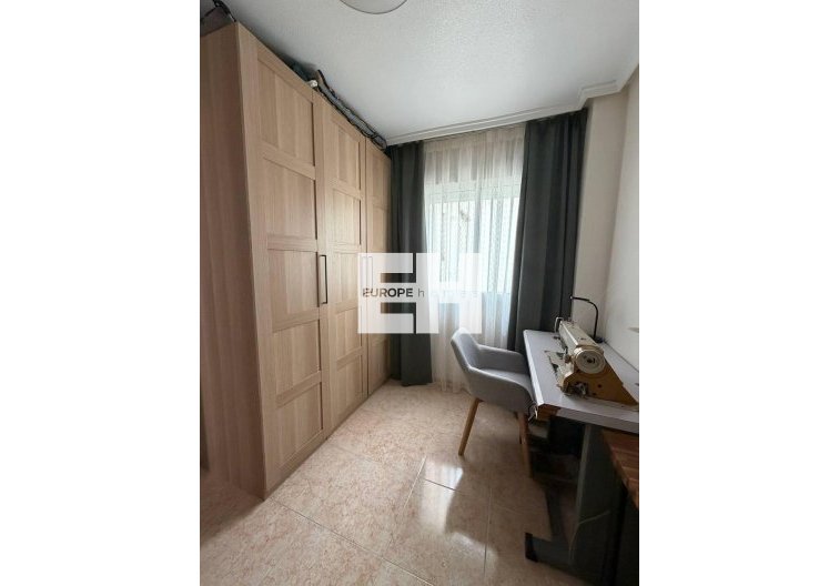 Segunda mano - Apartamento  - Torrevieja - Centro