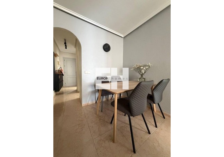 Segunda mano - Apartamento  - Torrevieja - Centro