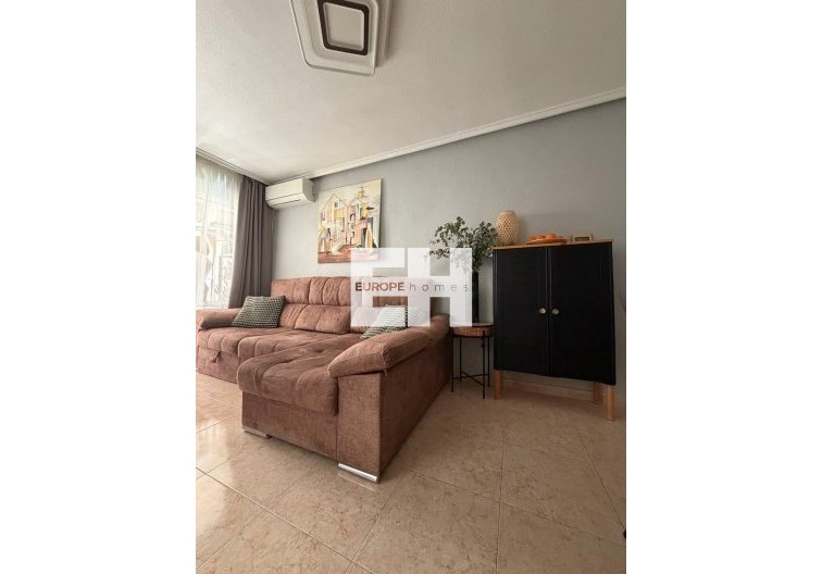 Segunda mano - Apartamento  - Torrevieja - Centro