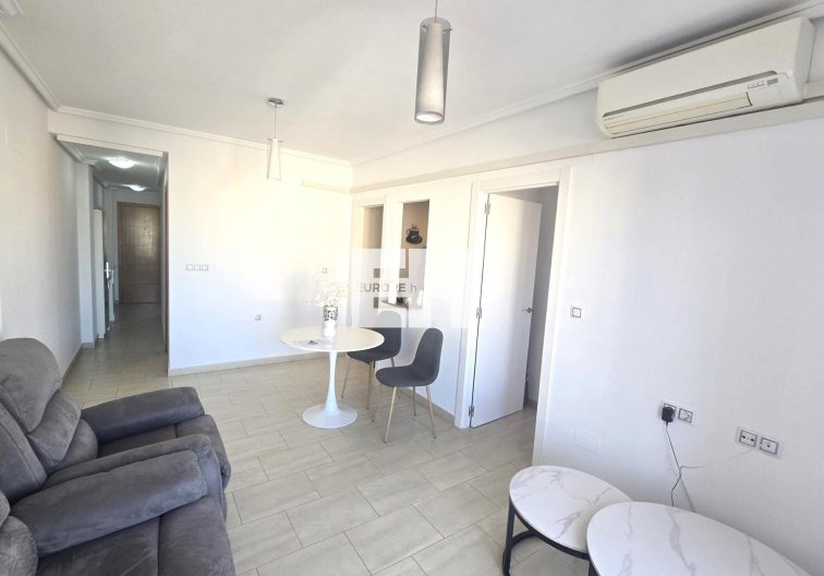 Segunda mano - Apartamento  - Torrevieja - Centro