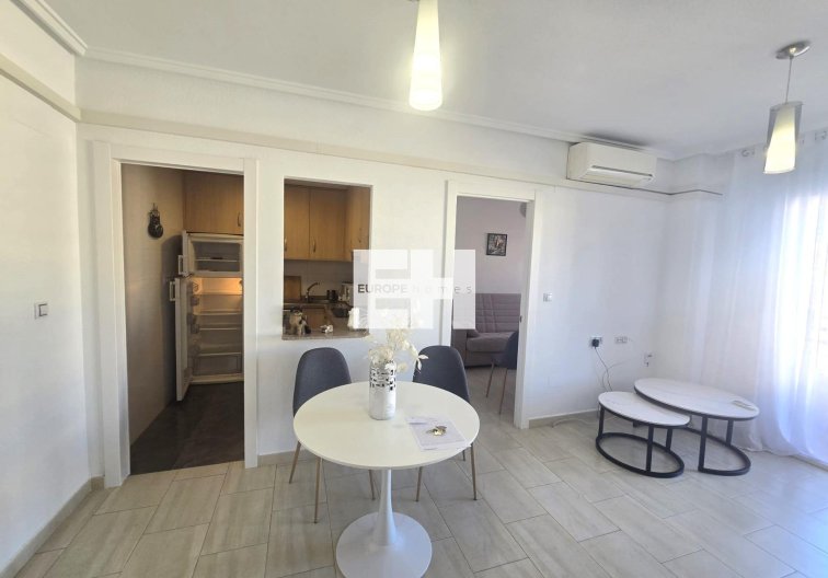 Segunda mano - Apartamento  - Torrevieja - Centro