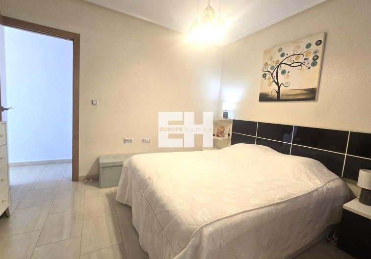 Segunda mano - Apartamento  - Torrevieja - Centro