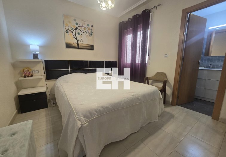 Segunda mano - Apartamento  - Torrevieja - Centro