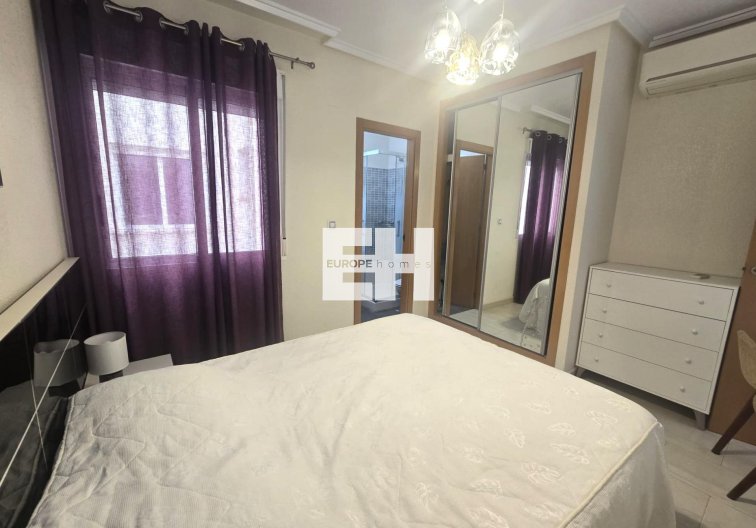 Segunda mano - Apartamento  - Torrevieja - Centro