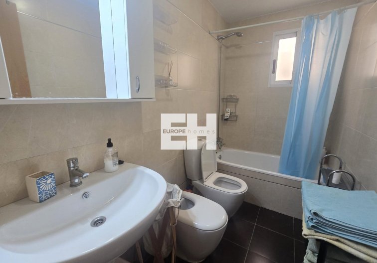 Segunda mano - Apartamento  - Torrevieja - Centro