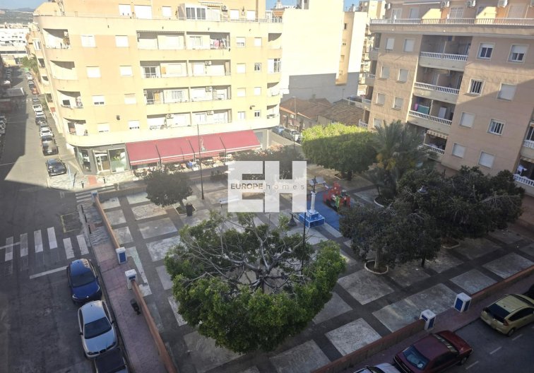 Segunda mano - Apartamento  - Torrevieja - Centro