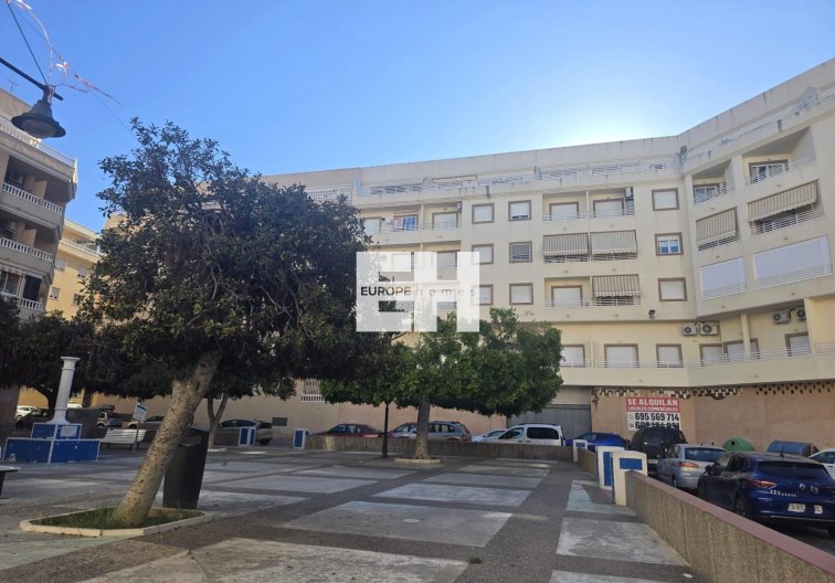 Segunda mano - Apartamento  - Torrevieja - Centro