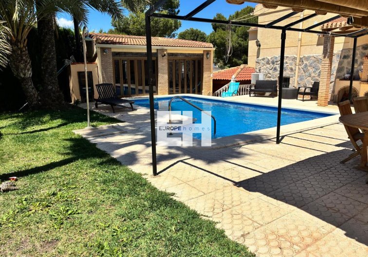 Segunda mano - villa - Los Balcones - Costa Blanca
