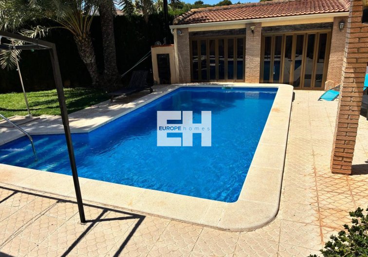 Segunda mano - villa - Los Balcones - Costa Blanca