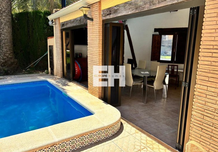 Segunda mano - villa - Los Balcones - Costa Blanca